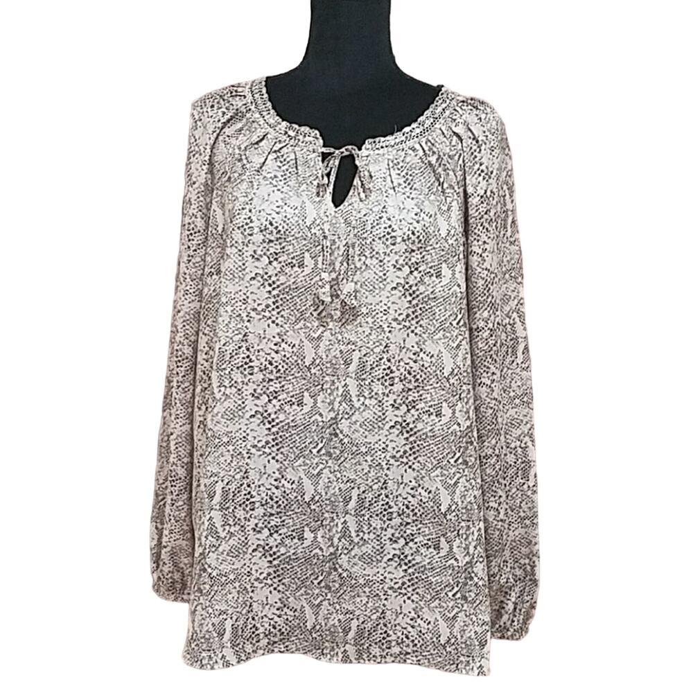 Motherhood Maternity XL Animal print top NEW Maternity Top